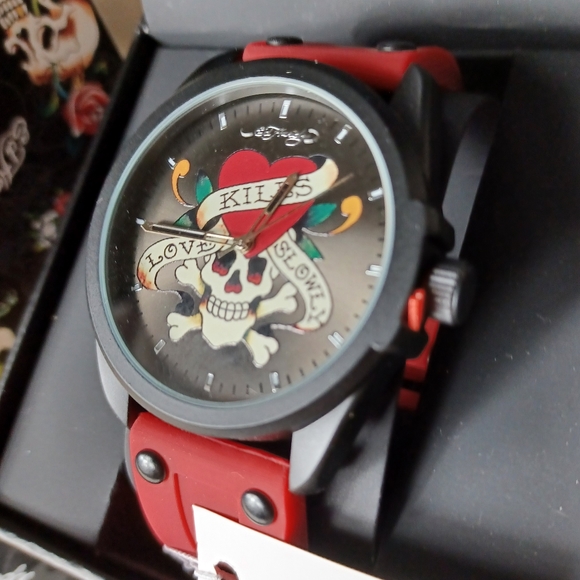 Ed Hardy Men's Red Wrist Watch - Picture 1 of 4